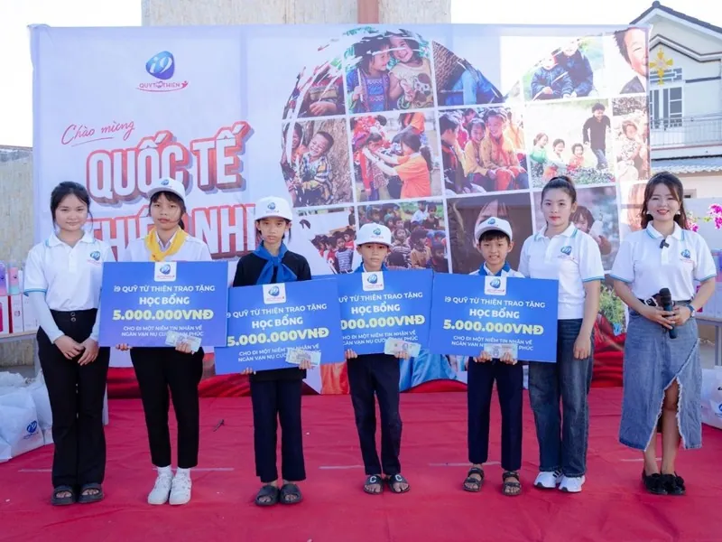 Hình ảnh người chơi tương tác với nền tảng kv999, thể hiện sự an toàn và trách nhiệm